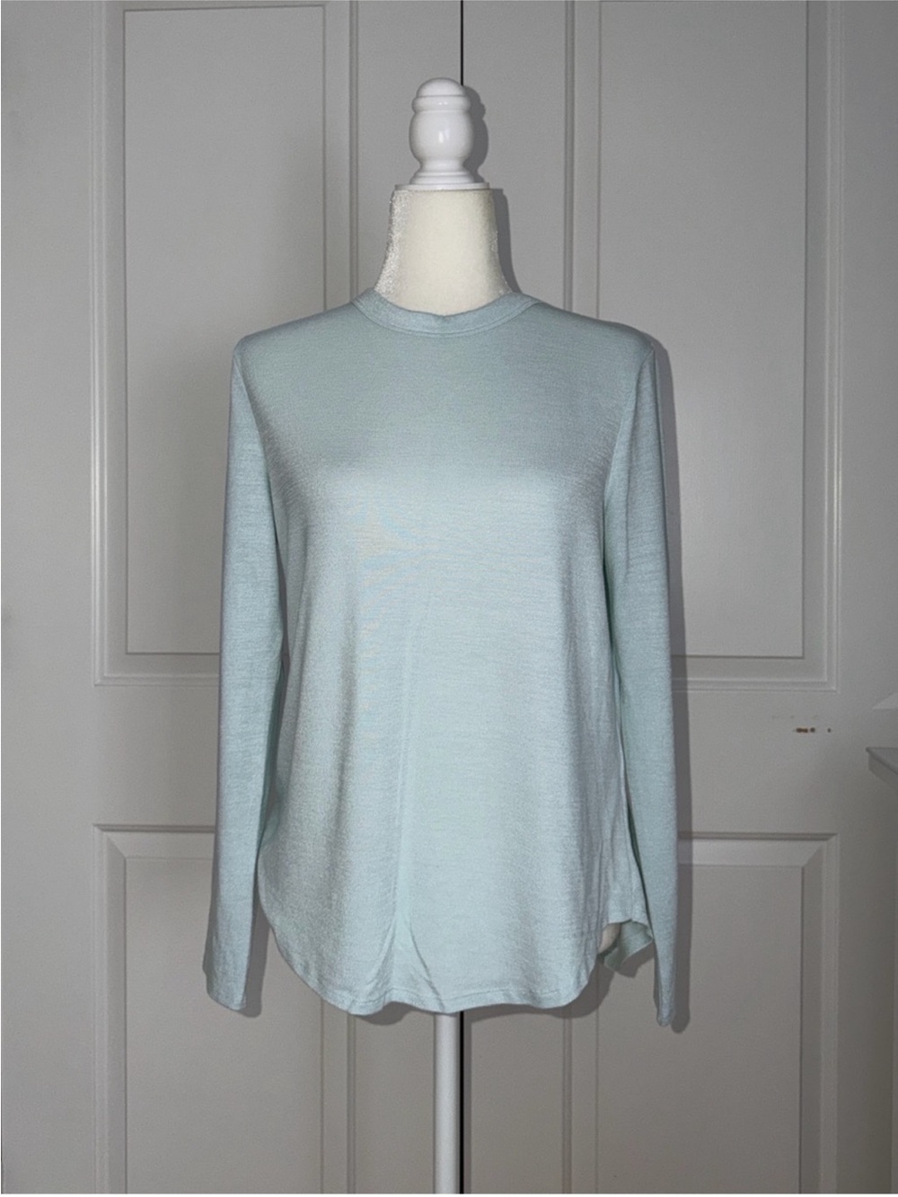 Banana Republic Blue Long-Sleeve Crewneck Top